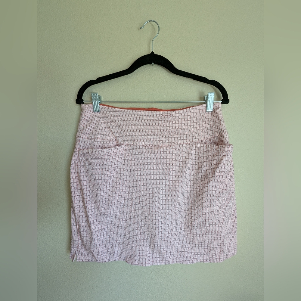 S.C. & Co Coral And White Skort Size  M